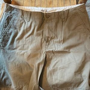 Old navy lived in straight shorts 38